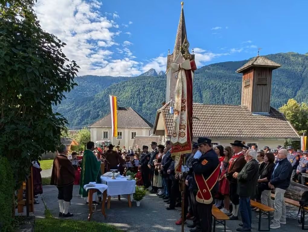 Ökumenischer Gottesdienst am Dorfplatz Waidegg beim 130-Jahr-Jubiläum